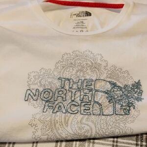The North Face Women’s Graphic T Shirt White Large NEW